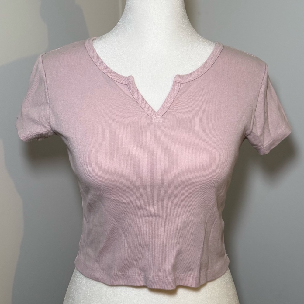 Brandy Melville Baby Pink Cropped Tee